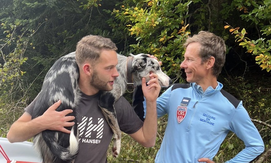 Tom et son chien lors d’un entraînement avec la CRS Montagne